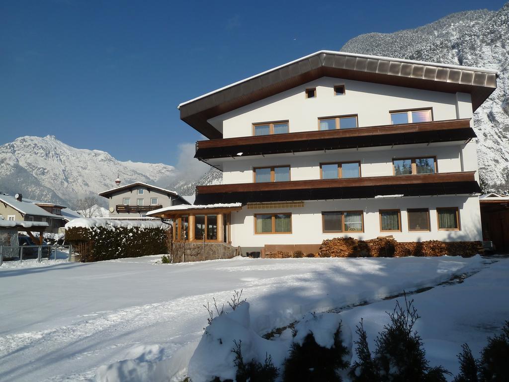 Hotel Gästehaus Frischhut Nassereith Exterior foto